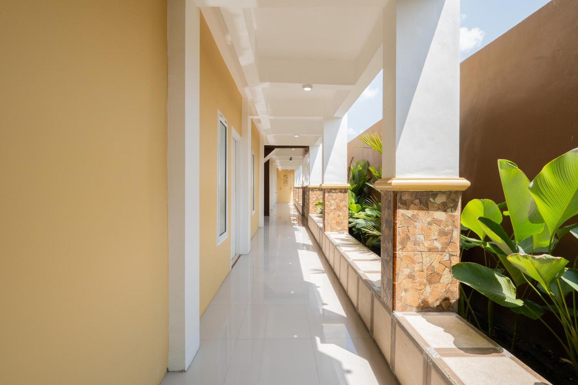 Reddoorz Syariah Near Rsud Dr Iskak Tulungagung Kedungwaru Exterior foto