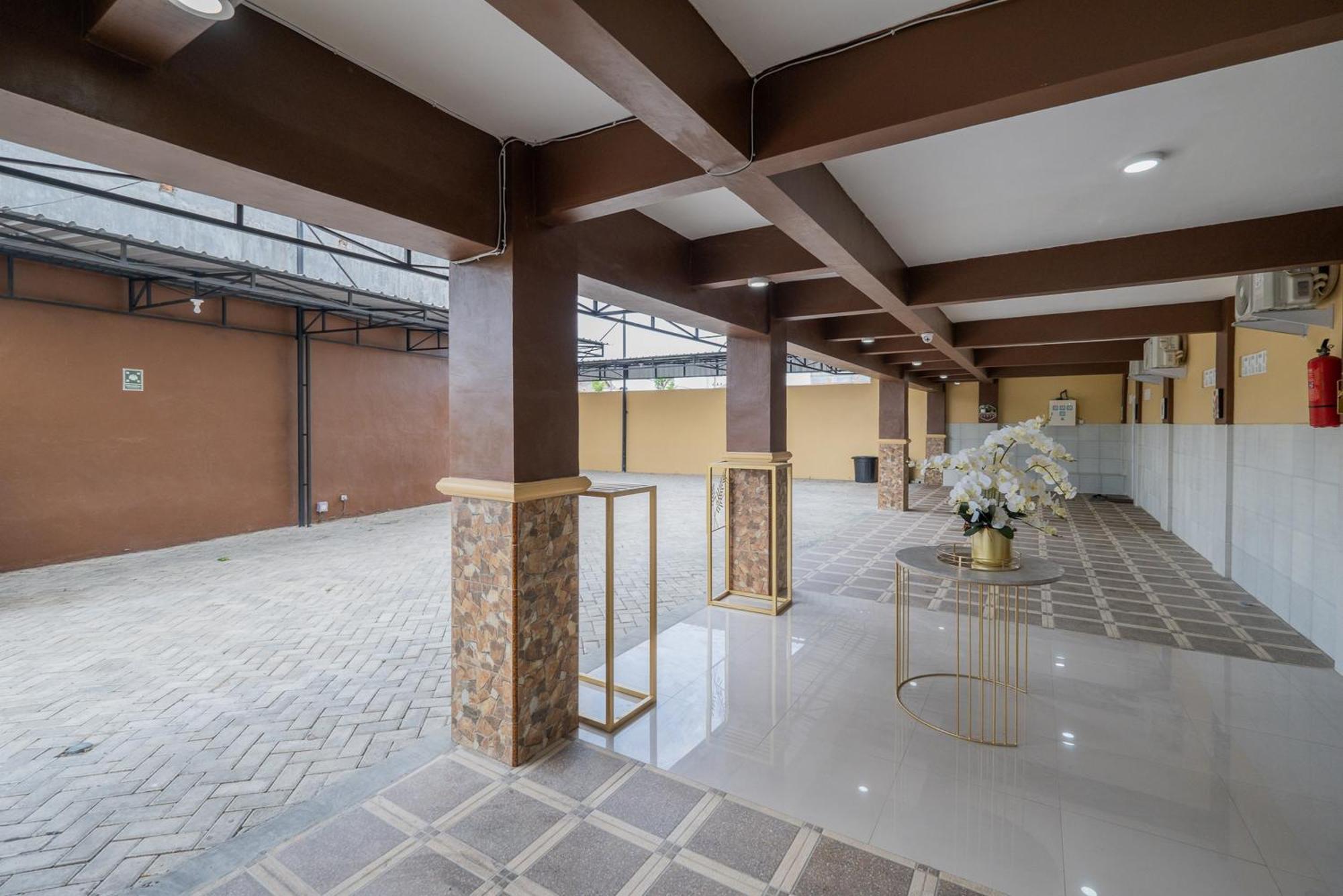 Reddoorz Syariah Near Rsud Dr Iskak Tulungagung Kedungwaru Exterior foto