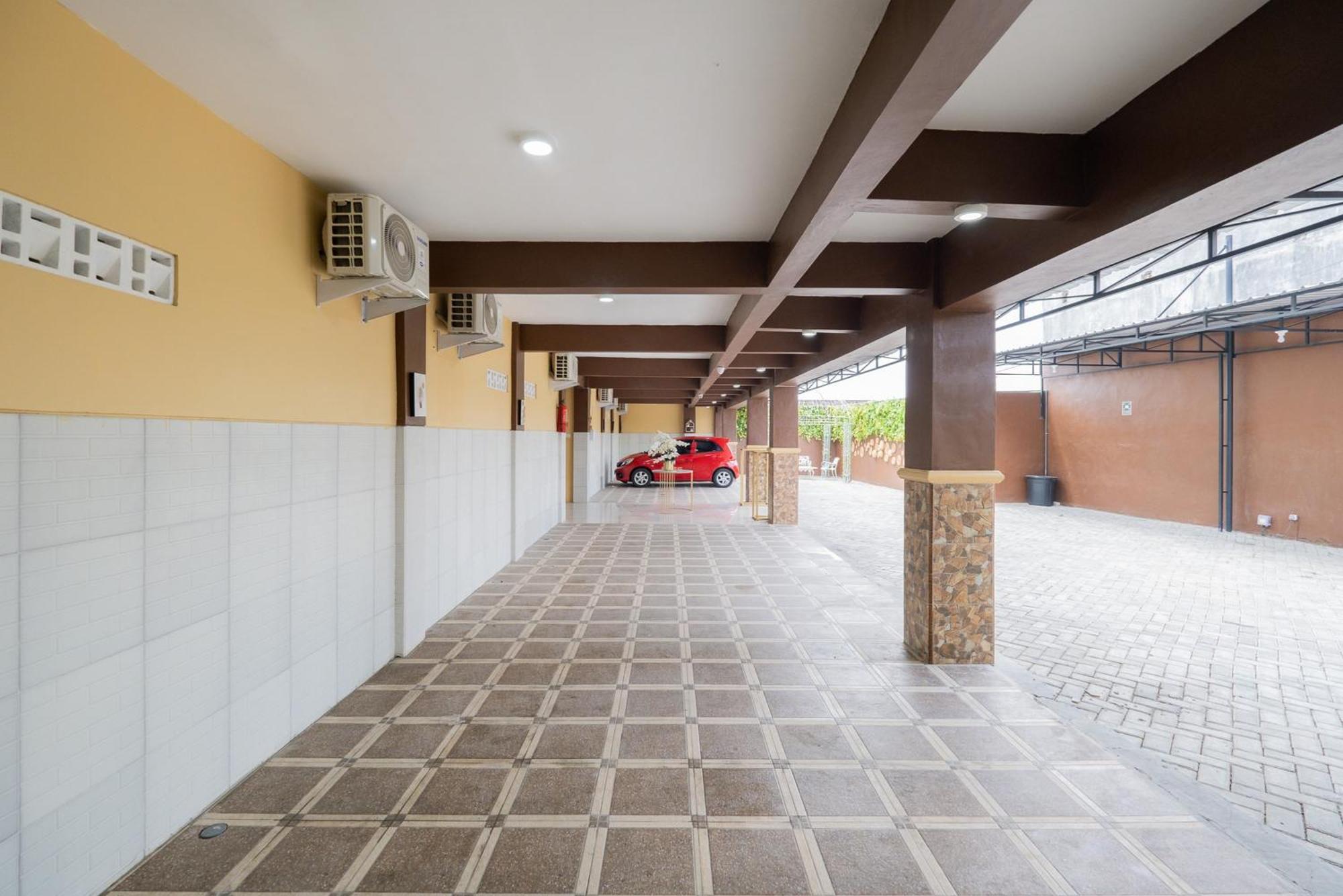 Reddoorz Syariah Near Rsud Dr Iskak Tulungagung Kedungwaru Exterior foto
